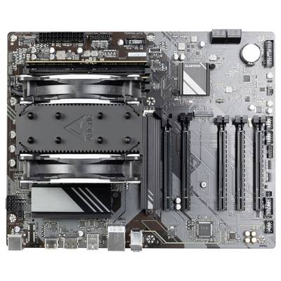 Eine Computer-Mainboard-Platine mit mehreren RAM-Steckplätzen, PCIe-Slots und Kühlkörpern für die Prozessor-Kühlung.