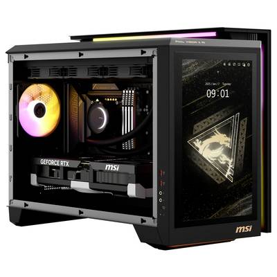 Ein geöffneter Gaming-PC mit sichtbarer Hardware wie einer Geforce RTX-Grafikkarte und RGB-Beleuchtung. Ein Monitor zeigt die Uhrzeit 09:01 an.