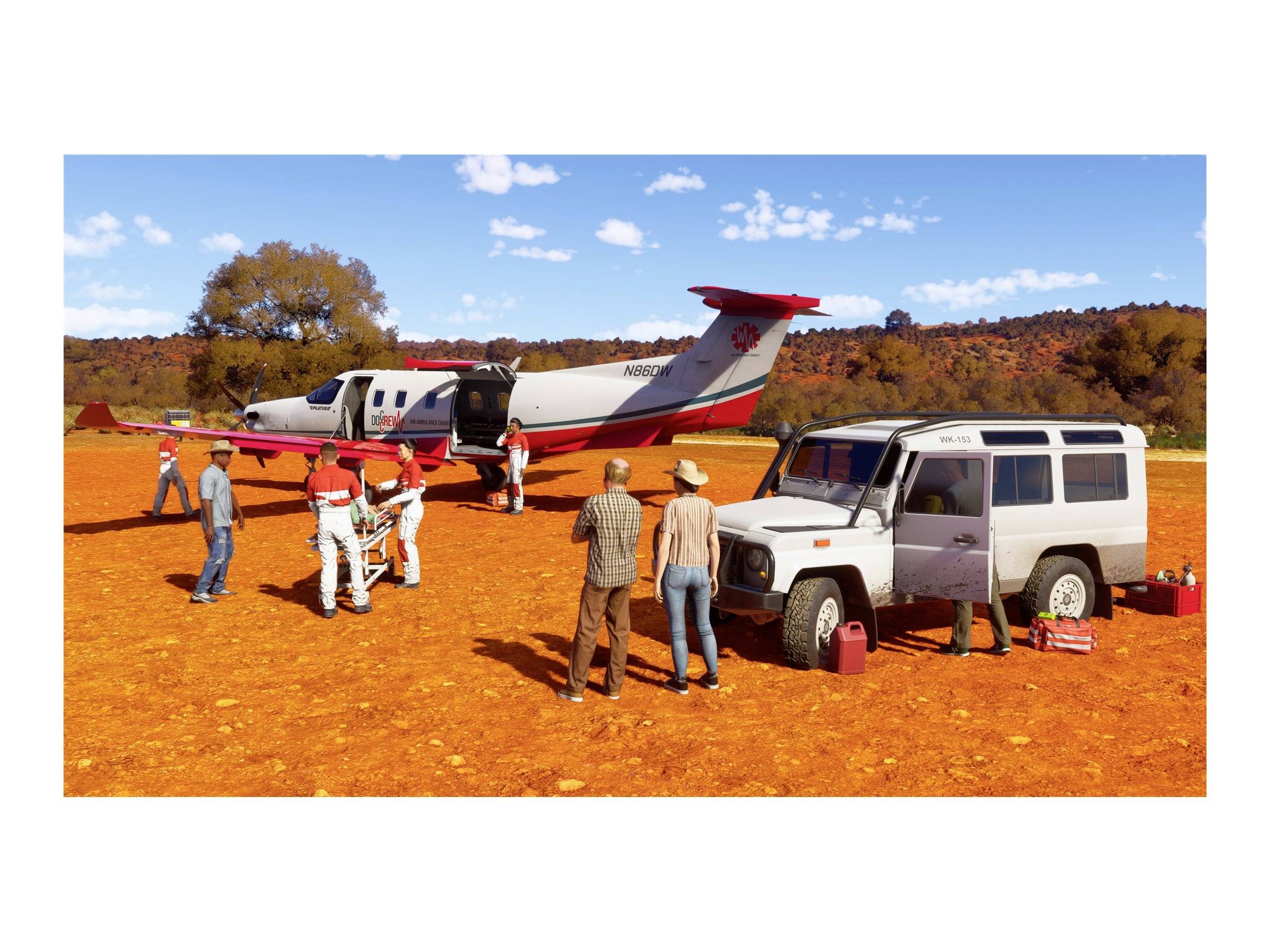 Eine Gruppe von Menschen steht vor einem kleinen Flugzeug auf einem roten Erdboden in der Wüste. Ein Geländewagen ist daneben geparkt.