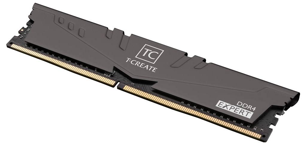 Ein schwarzer DDR4-RAM-Riegel mit der Aufschrift 'T-CREATE EXPERT', verwendet zur Erhöhung der Speicherkapazität von Computern.