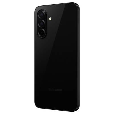 Schwarzes Smartphone mit drei Kameralinsen und Blitz auf der Rückseite, markiert mit 'Samsung', zeigt schlankes, modernes Design.