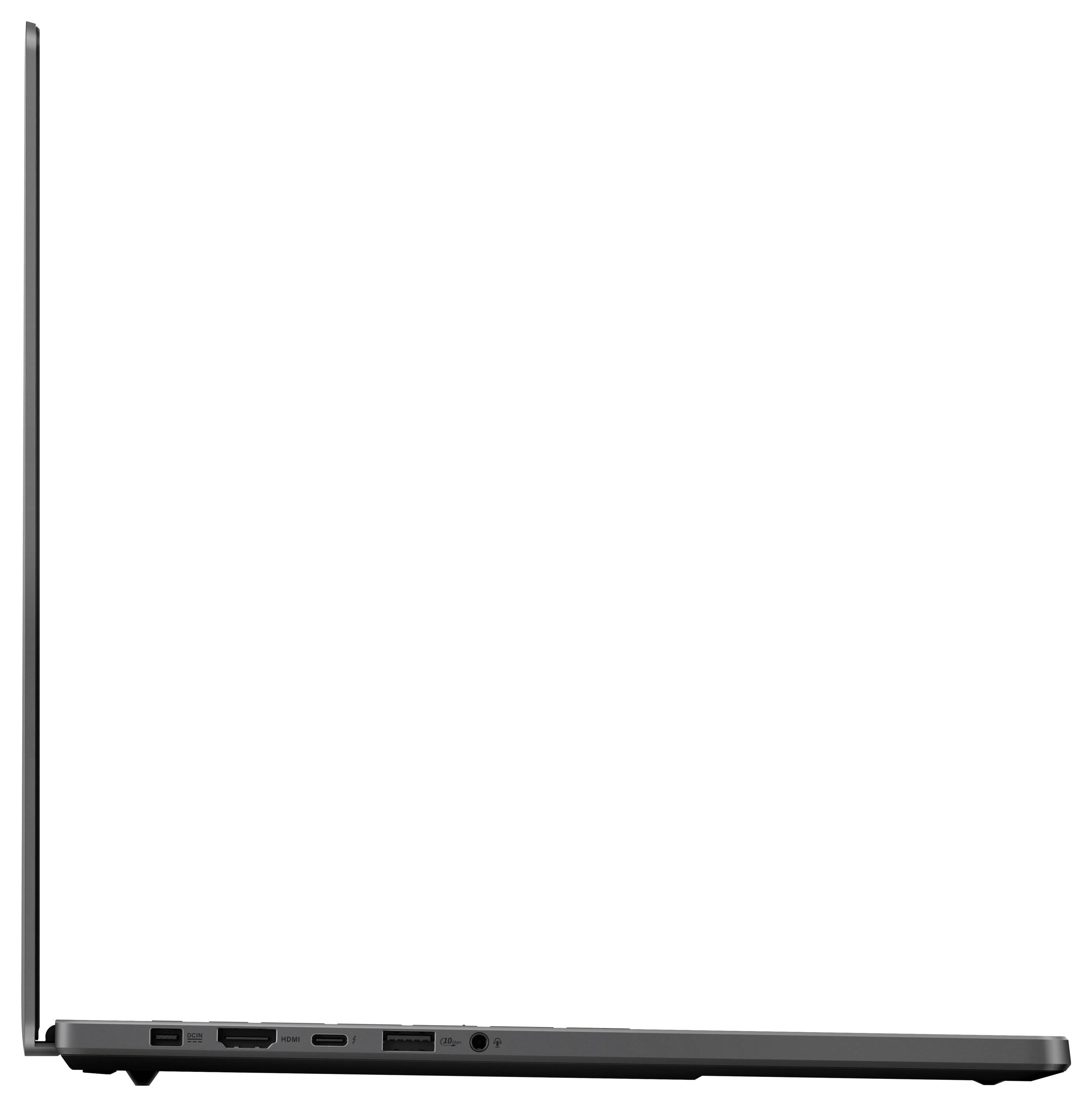 Seitenansicht eines dünnen Laptops, leicht aufgeklappt, mit sichtbaren Anschlüssen an der Seite, vor weißem Hintergrund.