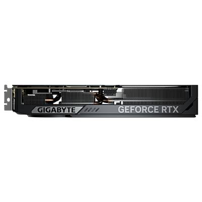 'GIGABYTE GeForce RTX'-Grafikkarte von der Seite mit sichtbaren Lüfterkühlrippen und Anschlussblende.