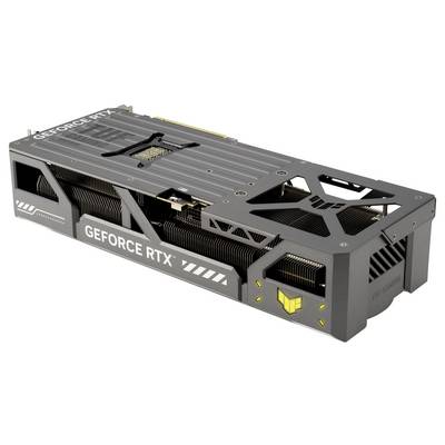 Eine schwarze Grafikkarte mit der Aufschrift 'GEFORCE RTX' auf der Seite; markantes Kühlsystem und gelbes Logo auf der Oberseite.