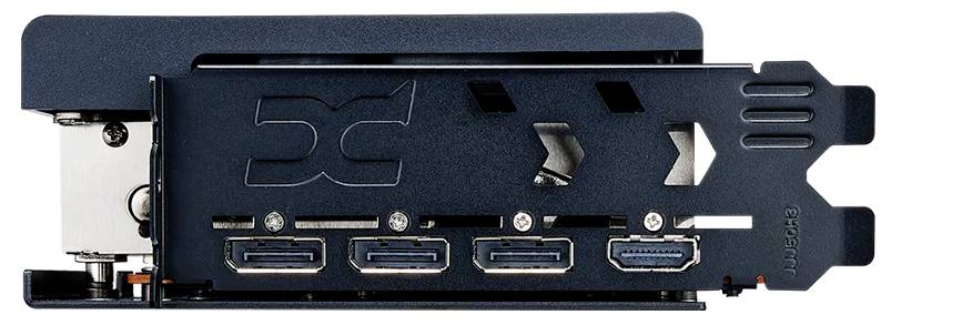 Eine Computer-Grafikkarte mit vier Display-Ausgängen an der Schnittstelle: drei DisplayPorts und ein HDMI-Anschluss.