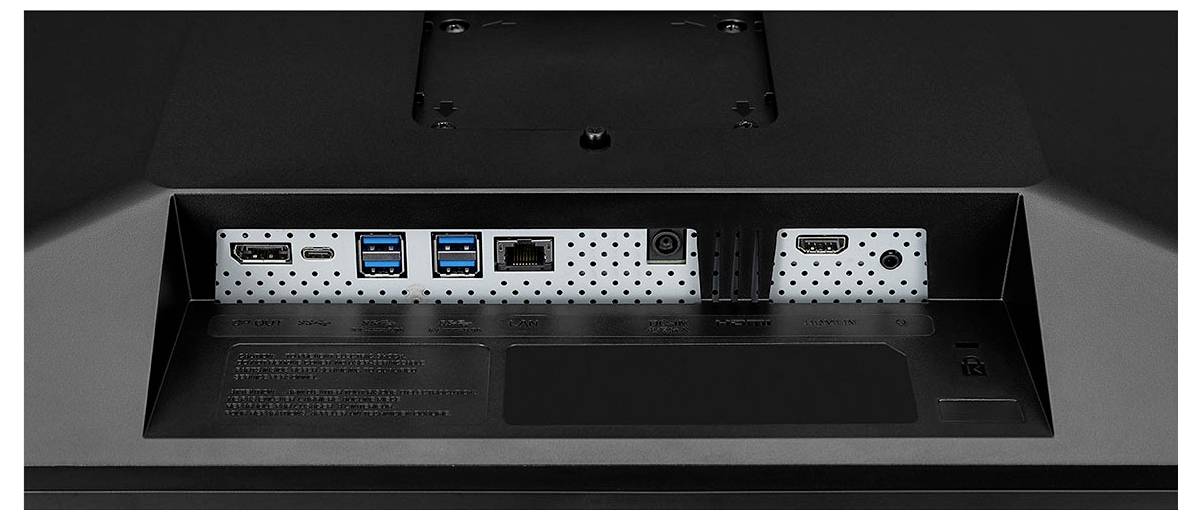 Rückseite eines Monitors mit HDMI-, USB-, Ethernet-Anschlüssen und Stromanschluss in einem schlichten schwarzen Design.
