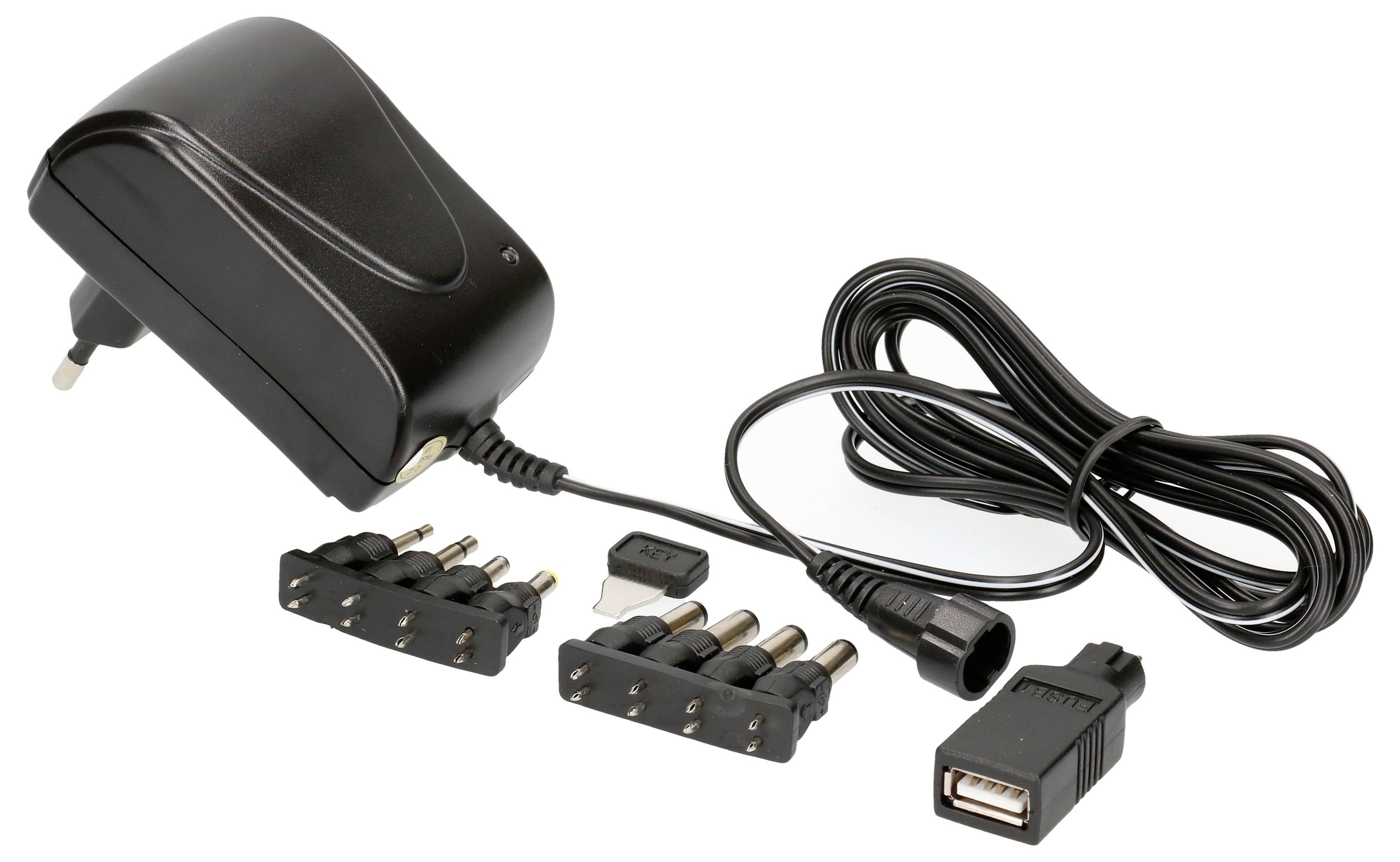 Ein schwarzes Universal-Ladegerät mit mehreren austauschbaren Steckern und einem USB-Anschluss, geeignet für verschiedene Geräte.