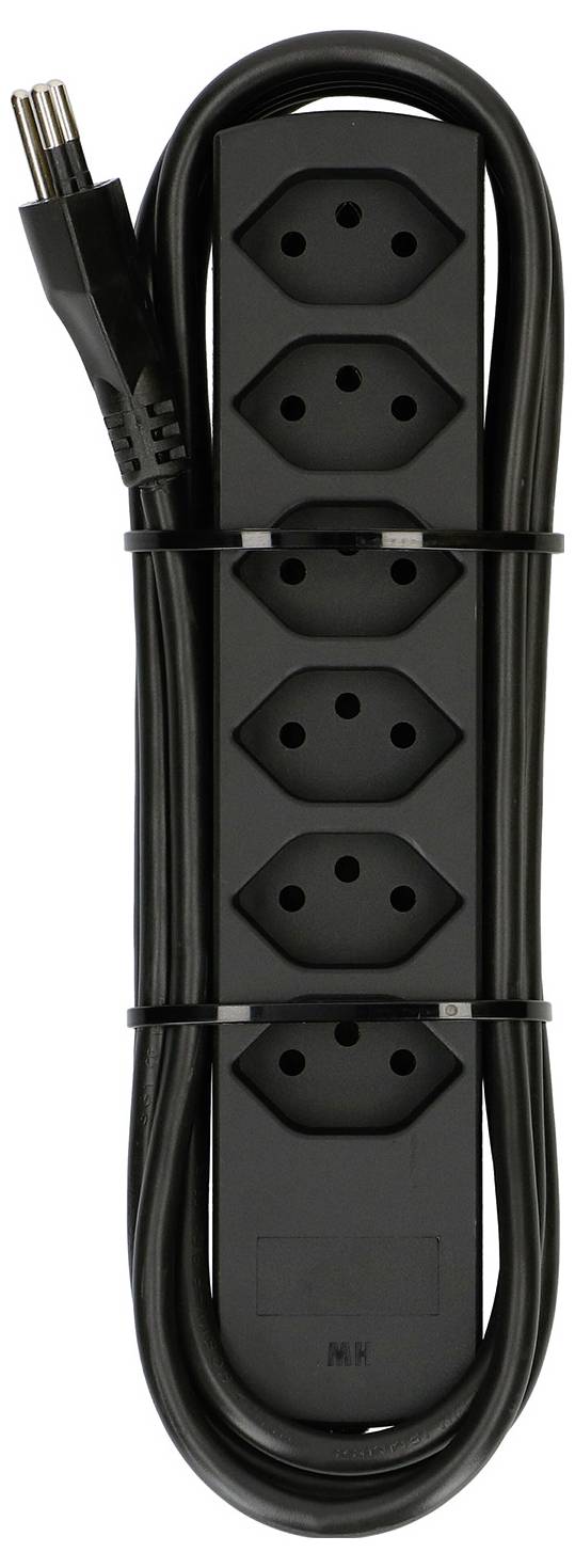 Schwarze Steckdosenleiste mit fünf Steckplätzen, daran ein langes, aufgerolltes Kabel mit Stecker.