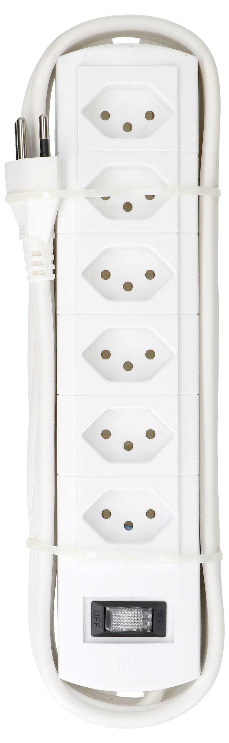 Sechsfache weiße Steckdosenleiste mit Schalter und Kabel, zur Stromverteilung in Innenräumen. Geeignet für europäische Stecker.