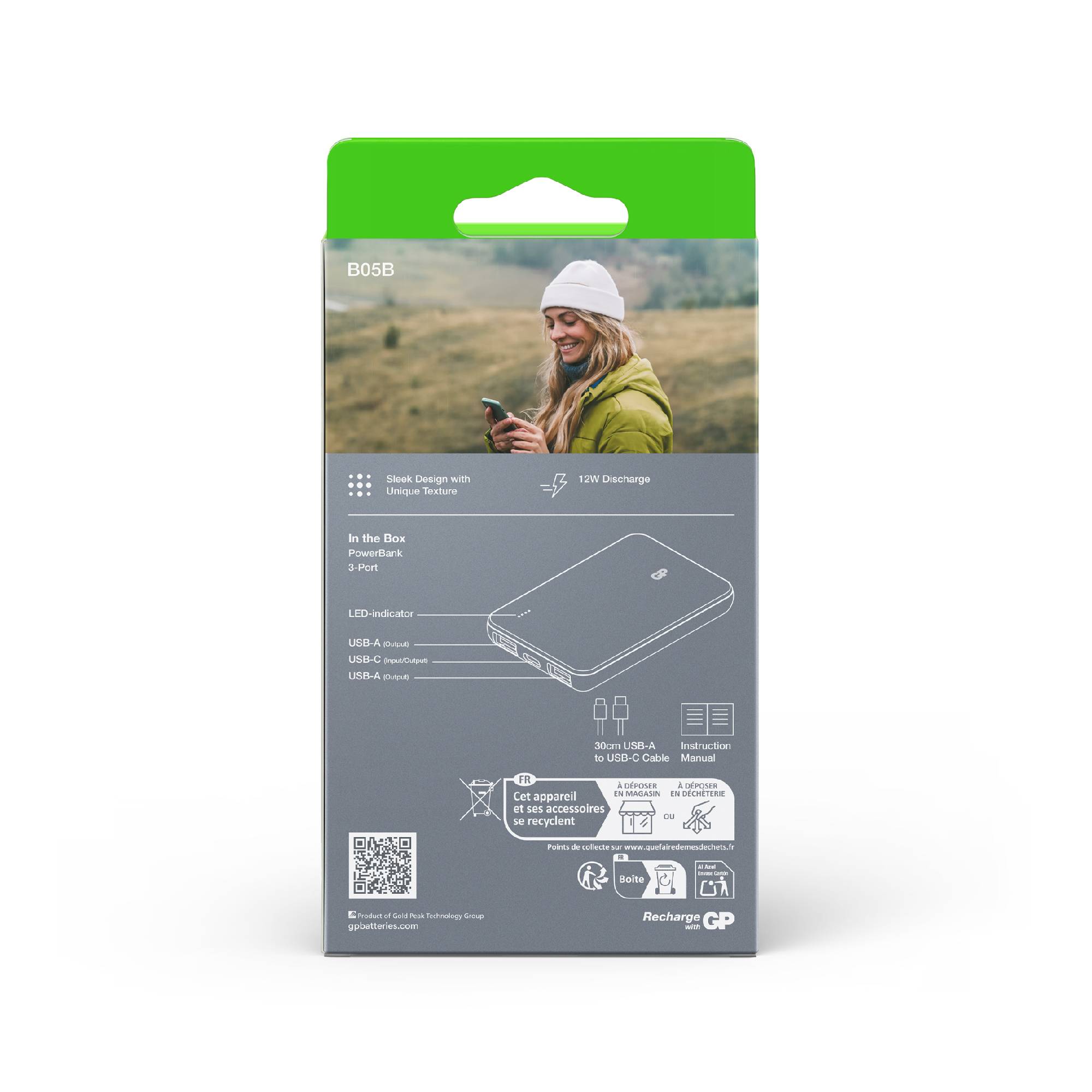 Auf der Verpackung eines tragbaren Ladegeräts ist eine lächelnde Person abgebildet. Darunter sind technische Spezifikationen und der Inhalt beschrieben.