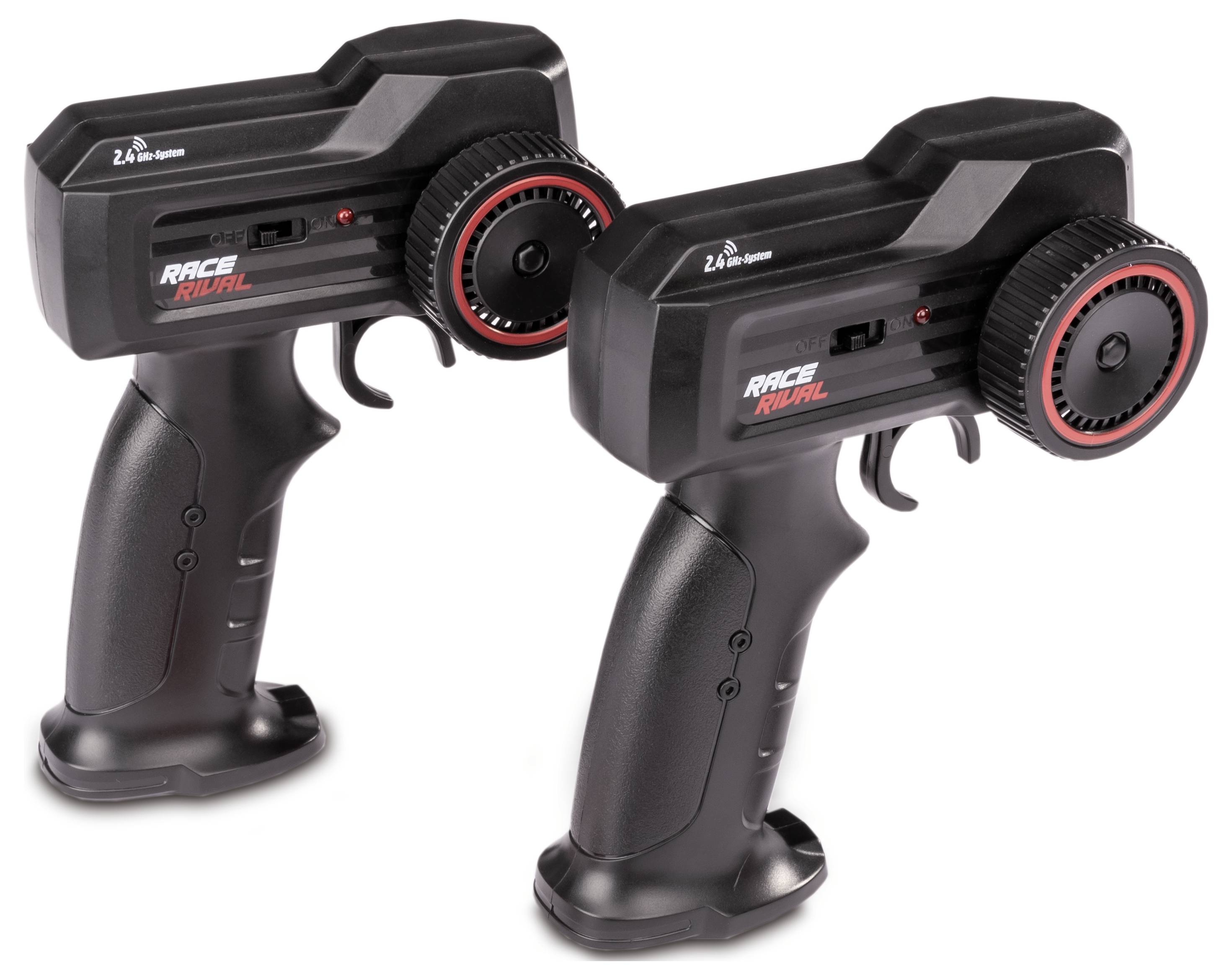 Zwei schwarze Fernbedienungen für RC-Autos mit roten Akzenten, nebeneinander angeordnet. Sie verfügen über ein Rändelrad und einen Abzug.