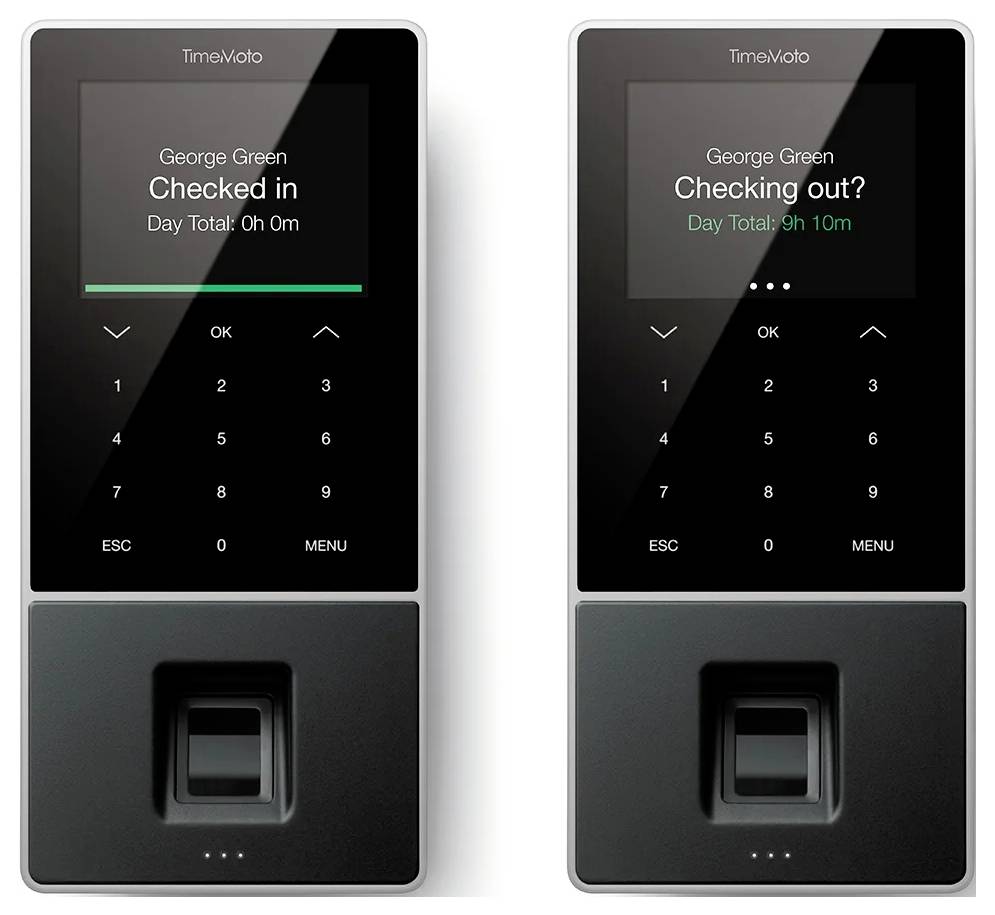 Zwei Zeiterfassungsgeräte mit Displays zeigen Buchung von Ein- und Auscheckzeiten für 'George Green'. Links: 'Checked in'. Rechts: 'Checking out?'.