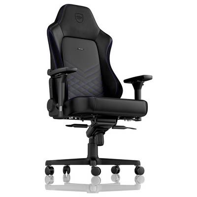Schwarzer ergonomischer Bürostuhl mit blauer Naht und verstellbaren Armlehnen auf Rollen, geeignet für komfortable Büroarbeit.
