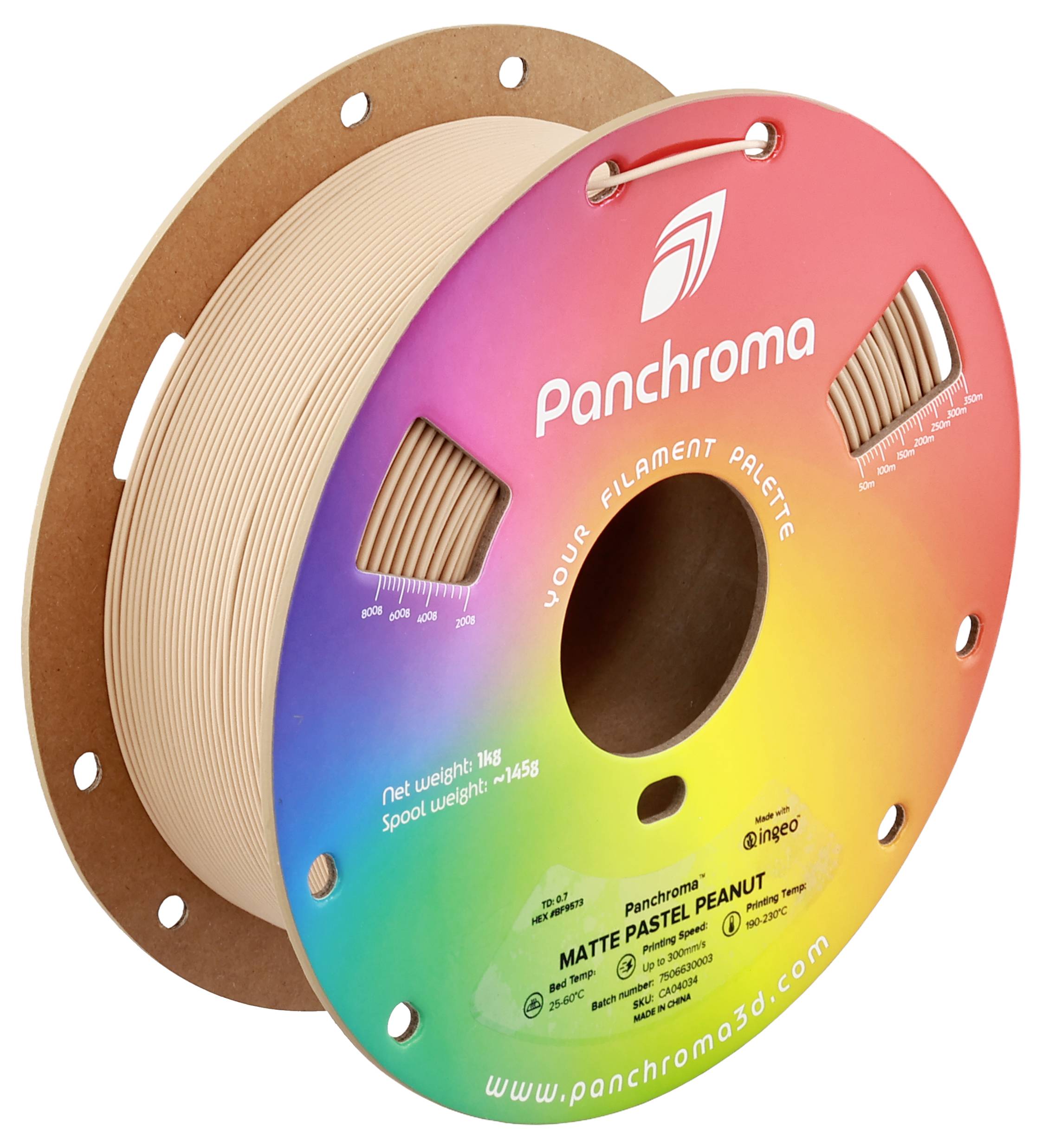 Spule mit 3D-Druck-Filament von Panchroma, Farbbezeichnung 'Matte Pastel Peanut', Gewicht 1 kg. Die Verpackung zeigt ein Regenbogen-Design.
