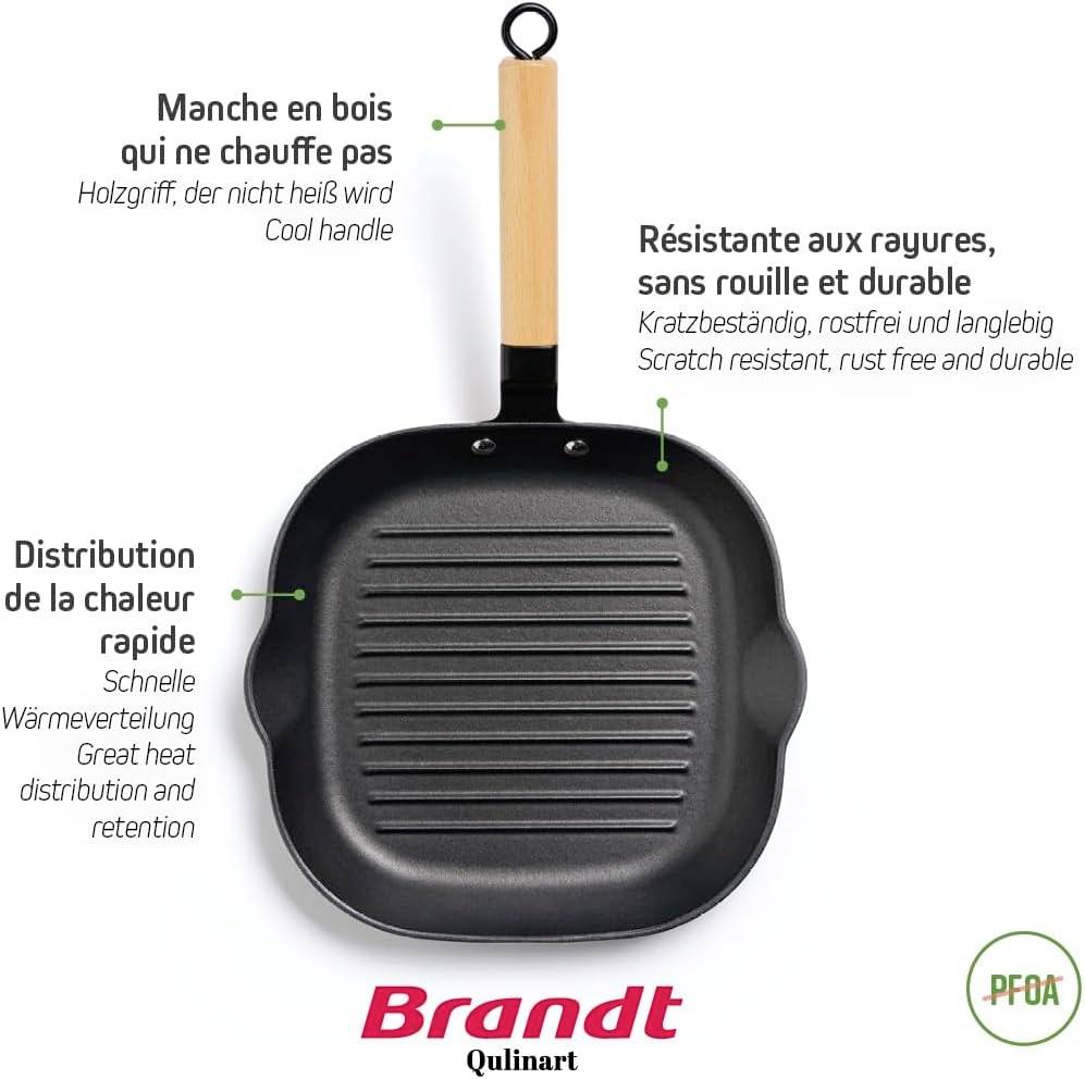 Eine Pfanne mit Holzgriff und Rillen. Text beschreibt Kratzfestigkeit, Rostbeständigkeit und schnelle Wärmeverteilung.