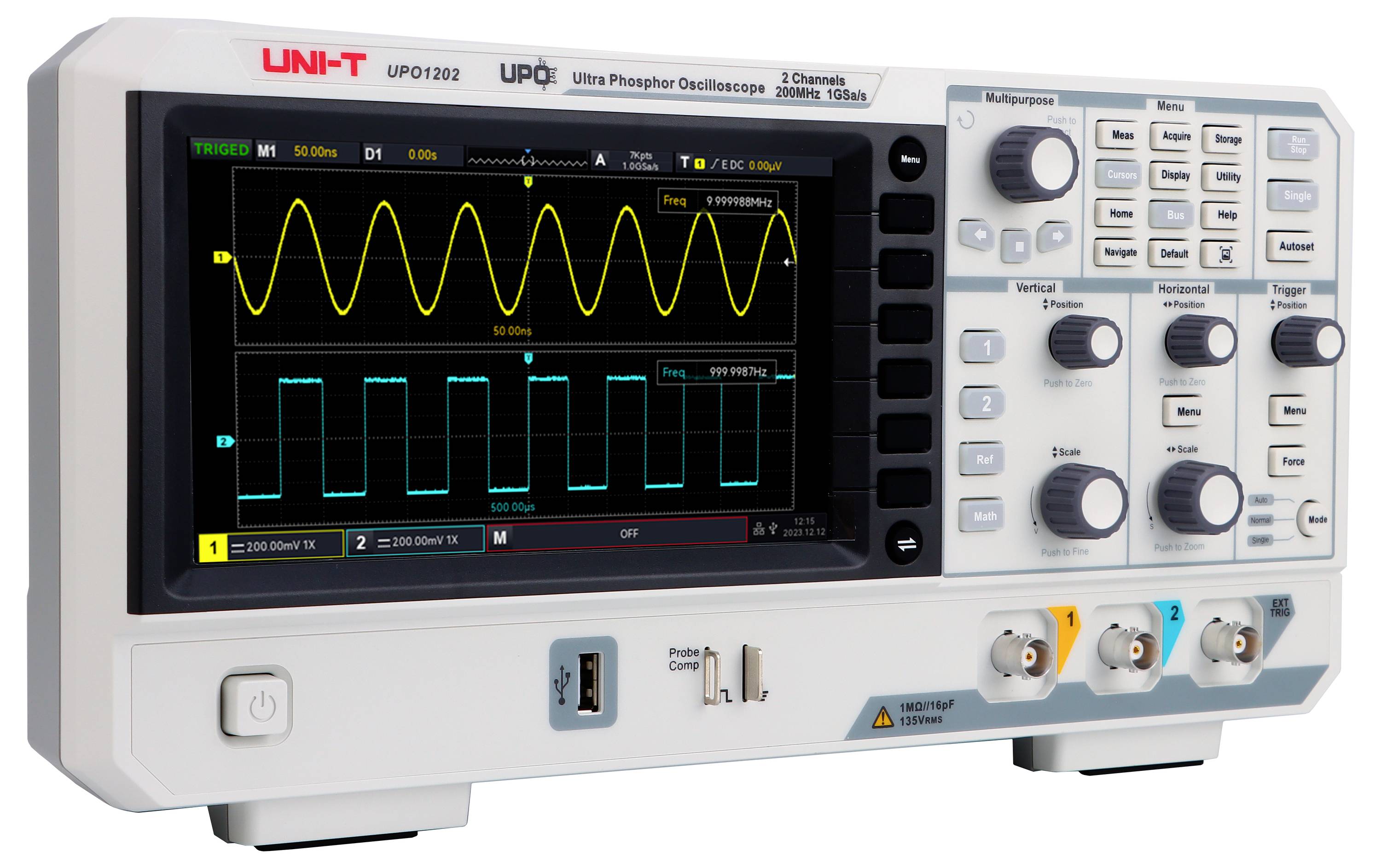 Ein Oszilloskop zeigt auf dem Bildschirm zwei wellenförmige Signale. Bedienknöpfe und Anschlüsse befinden sich rechts neben dem Display.