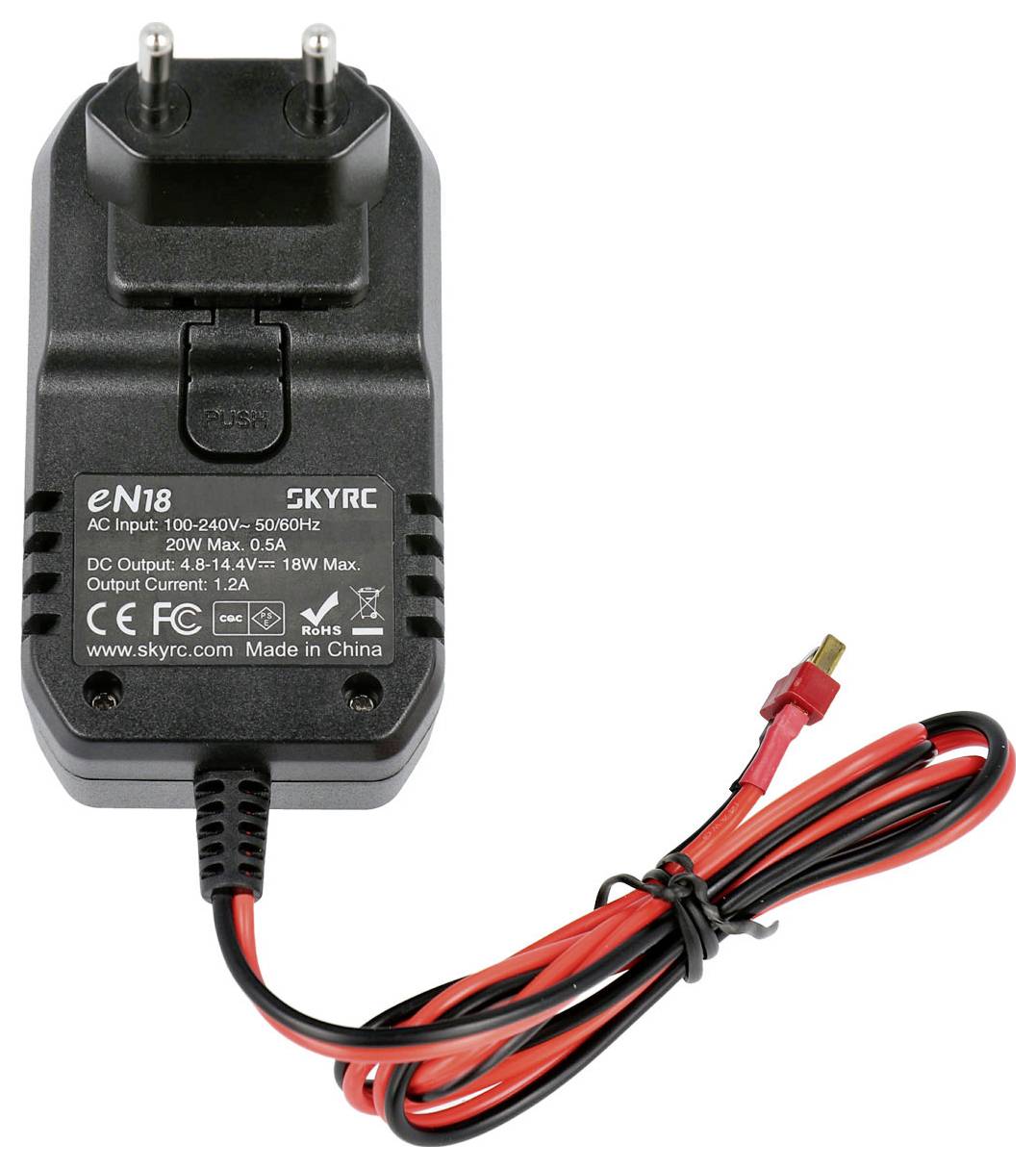 Schwarzes Ladegerät mit EU-Stecker, Kabel und rotem Stecker. Aufschrift: 'eN18 SKYRC' und technische Spezifikationen.