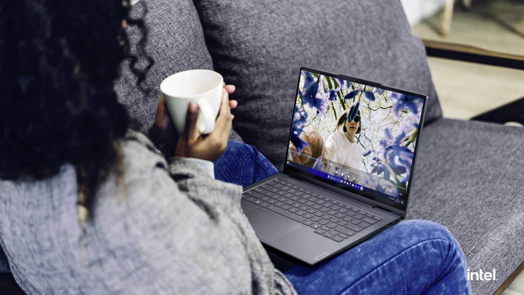 Lenovo Notebook ThinkBook 14 2-in-1 G5 35.6 cm (14 Zoll) WUXGA Intel® Core™ Ultra 7 (Series 2) 255U 32 GB RAM 1 TB SSD D-17