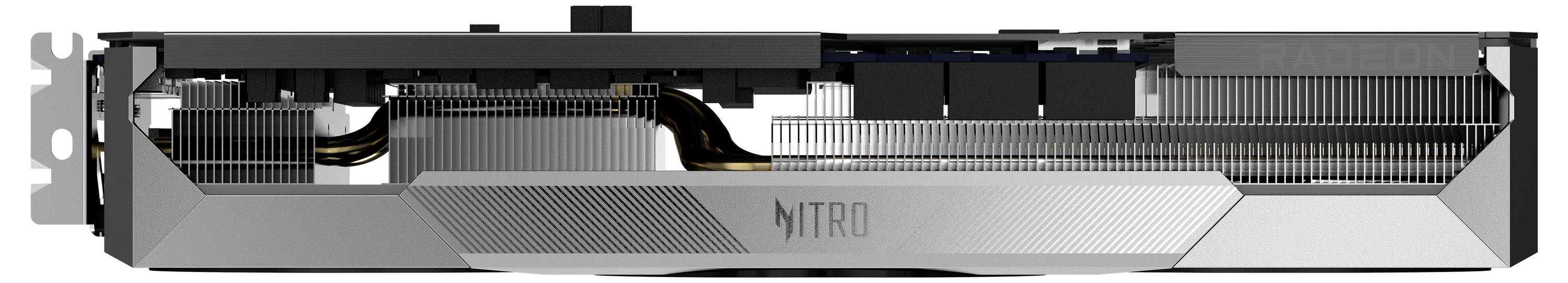 Grafikkarte in seitlicher Ansicht mit Kühlkörper und Lüfter, Silber- und Schwarztönen. Text 'NITRO' auf der Oberfläche sichtbar.