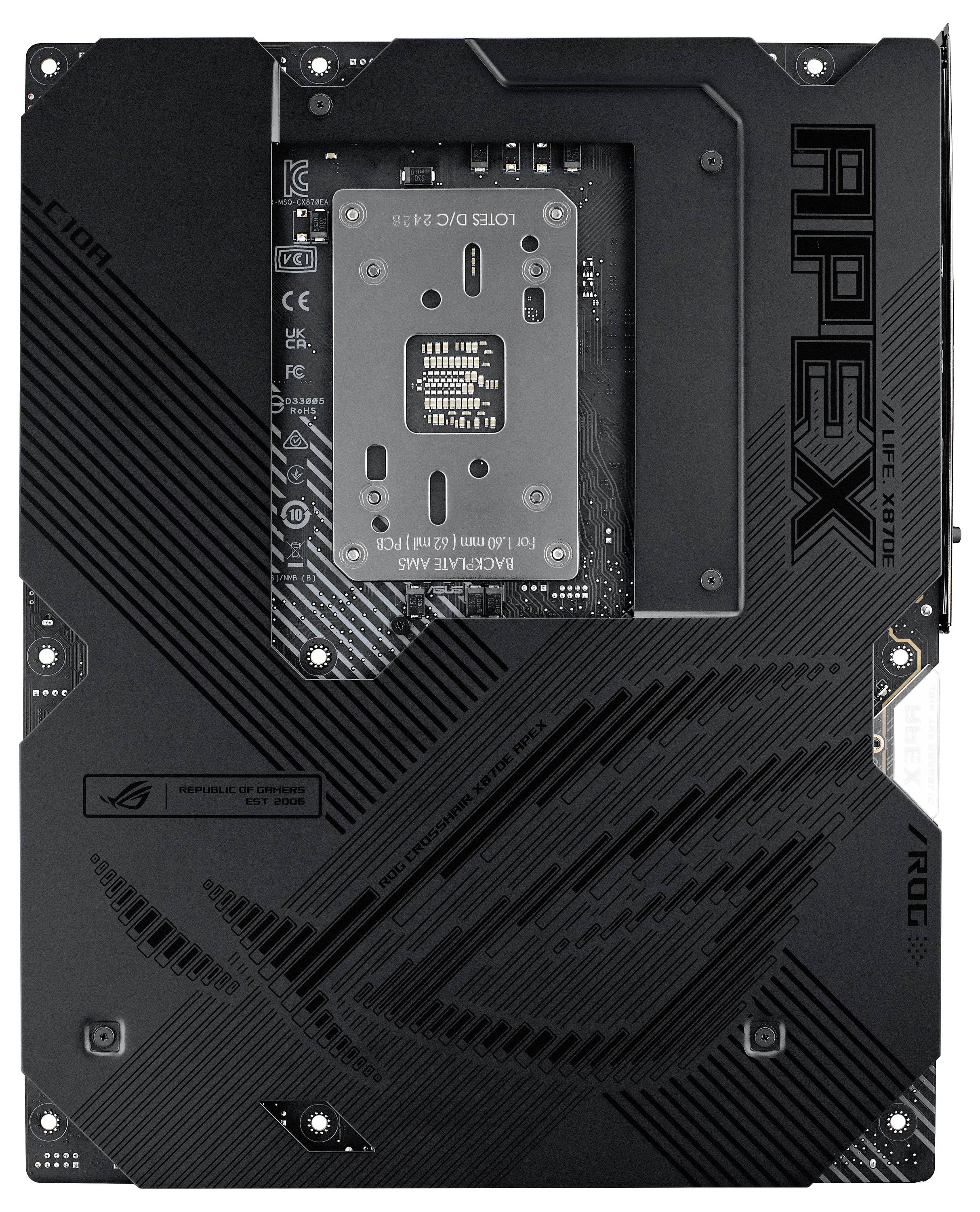 Rückseite eines Computer-Mainboards mit Kühlungselementen und Markierungen. Beschriftung 'APEX' oben rechts. Hauptsächlich schwarz.