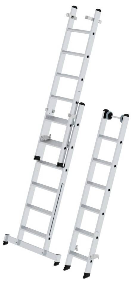 Zwei ausziehbare Aluminiumleitern, eine vollständig ausgefahren, eine zusammengeschoben. Beide haben rutschfeste Füße.