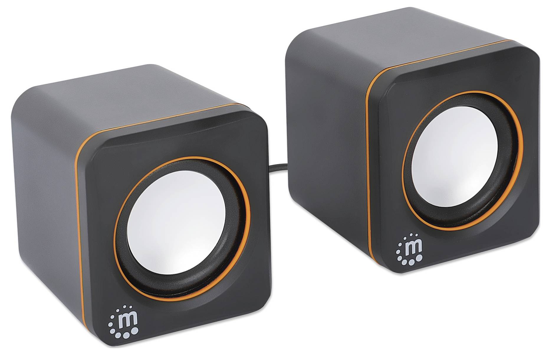 Zwei quadratische, schwarze Lautsprecher mit orangefarbenen Akzenten und glänzenden weißen Membranen, verbunden durch ein Kabel.