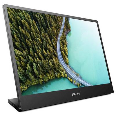 Ein Monitor der Marke Philips zeigt ein Luftbild von einer kurvenreichen Straße an einem türkisfarbenen See und einem Wald.
