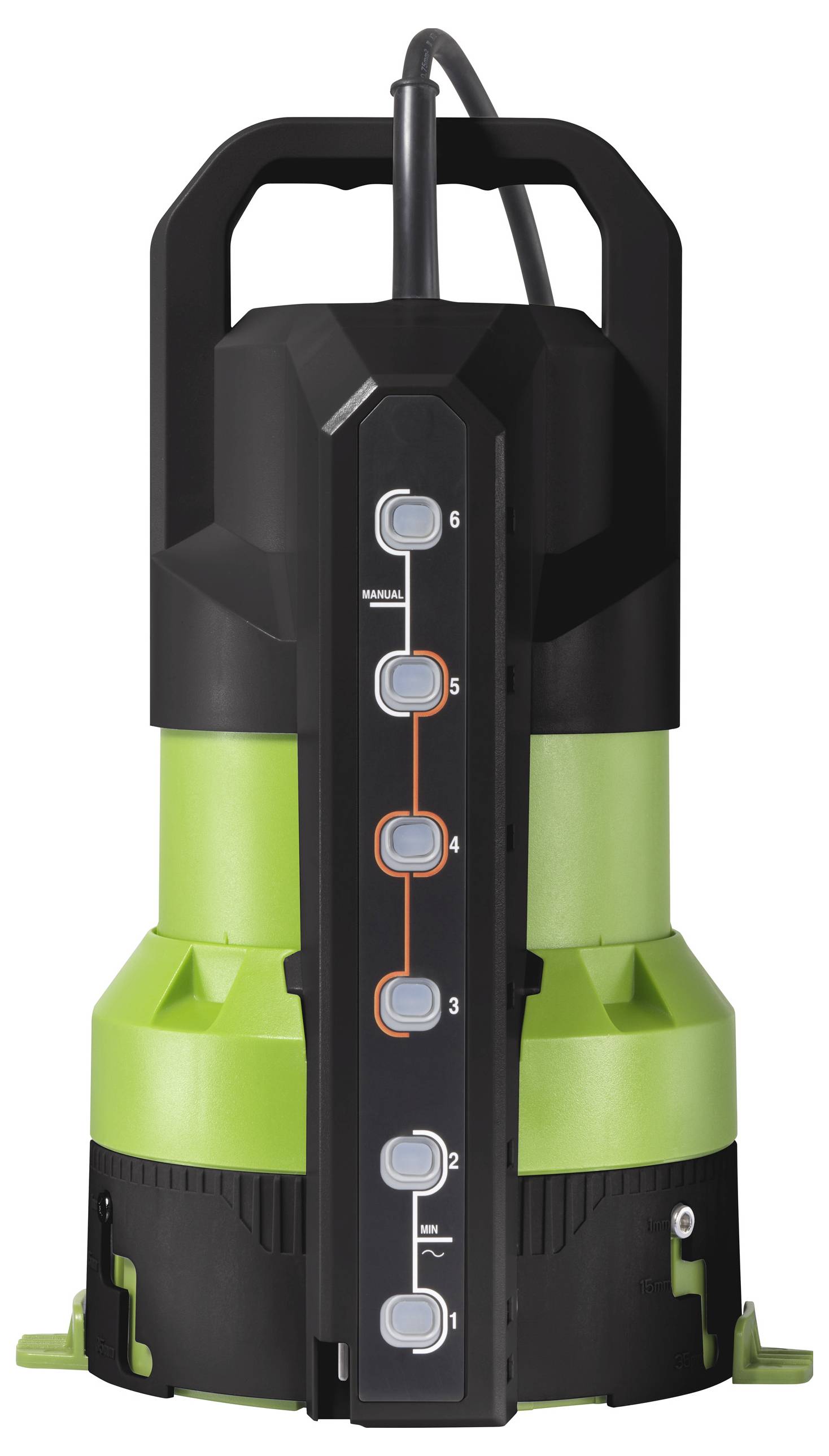 Grüne Wasserpumpe mit schwarzem Griff, vertikalen blauen Knöpfen auf schwarzem Streifen, befestigt mit schwarzem Kabel hinten.