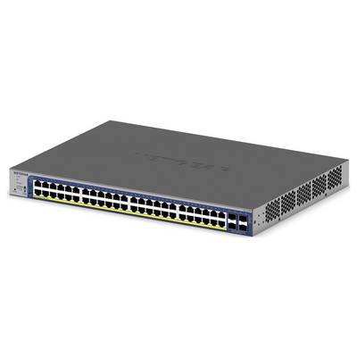 Ein Netzwerk-Switch mit 48 Ethernet-Ports und grauem Gehäuse von NETGEAR. Wird zur Verbindung mehrerer Geräte in einem Netzwerk verwendet.
