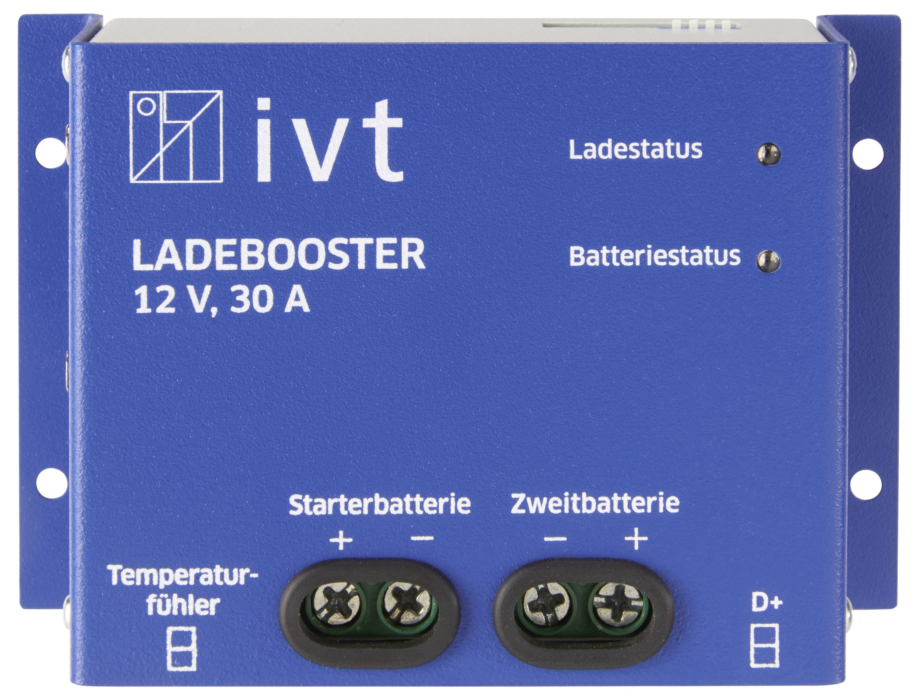 Ein blauer Ladebooster, gekennzeichnet mit 'ivt', zeigt Ladestatus- und Batteriestatus-LEDs, sowie Anschlüsse für Batterien und Temperaturfühler.
