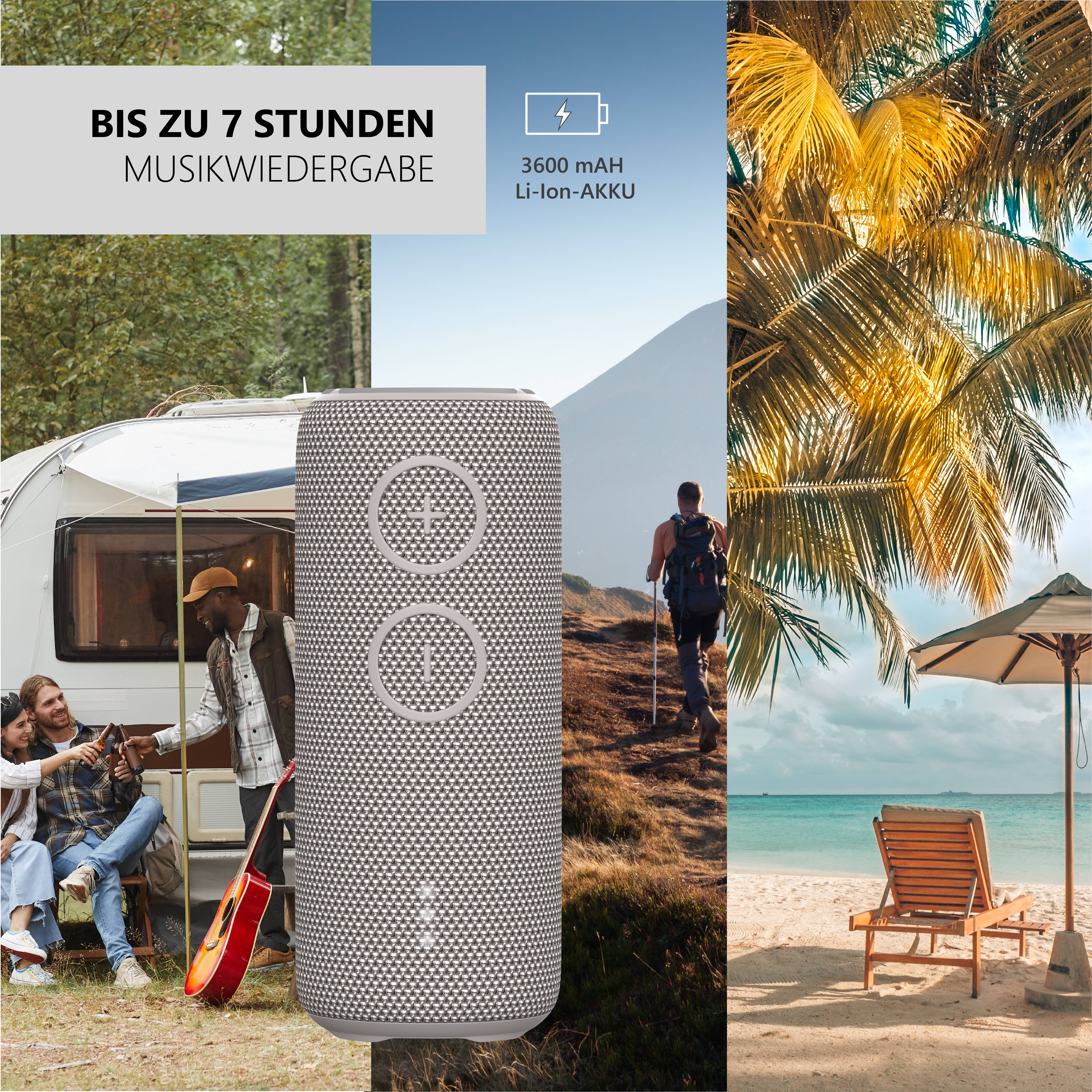 Tragbarer Lautsprecher vor einem Wohnmobil und einem Strand mit Palmen. Text 'Bis zu 7 Stunden Musikwiedergabe'. Li-Ion-Akku.