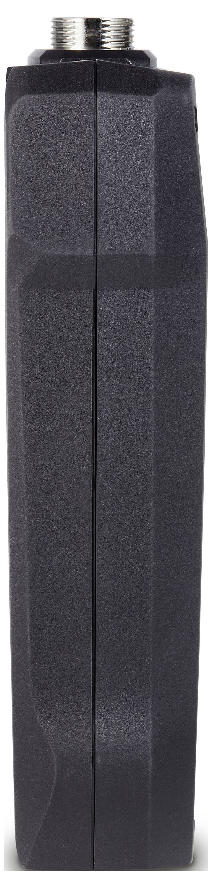 Schwarzer rechteckiger Gegenstand mit metallischem Anschluss an der Oberseite, möglicherweise ein technisches Gerät oder Bauteil.