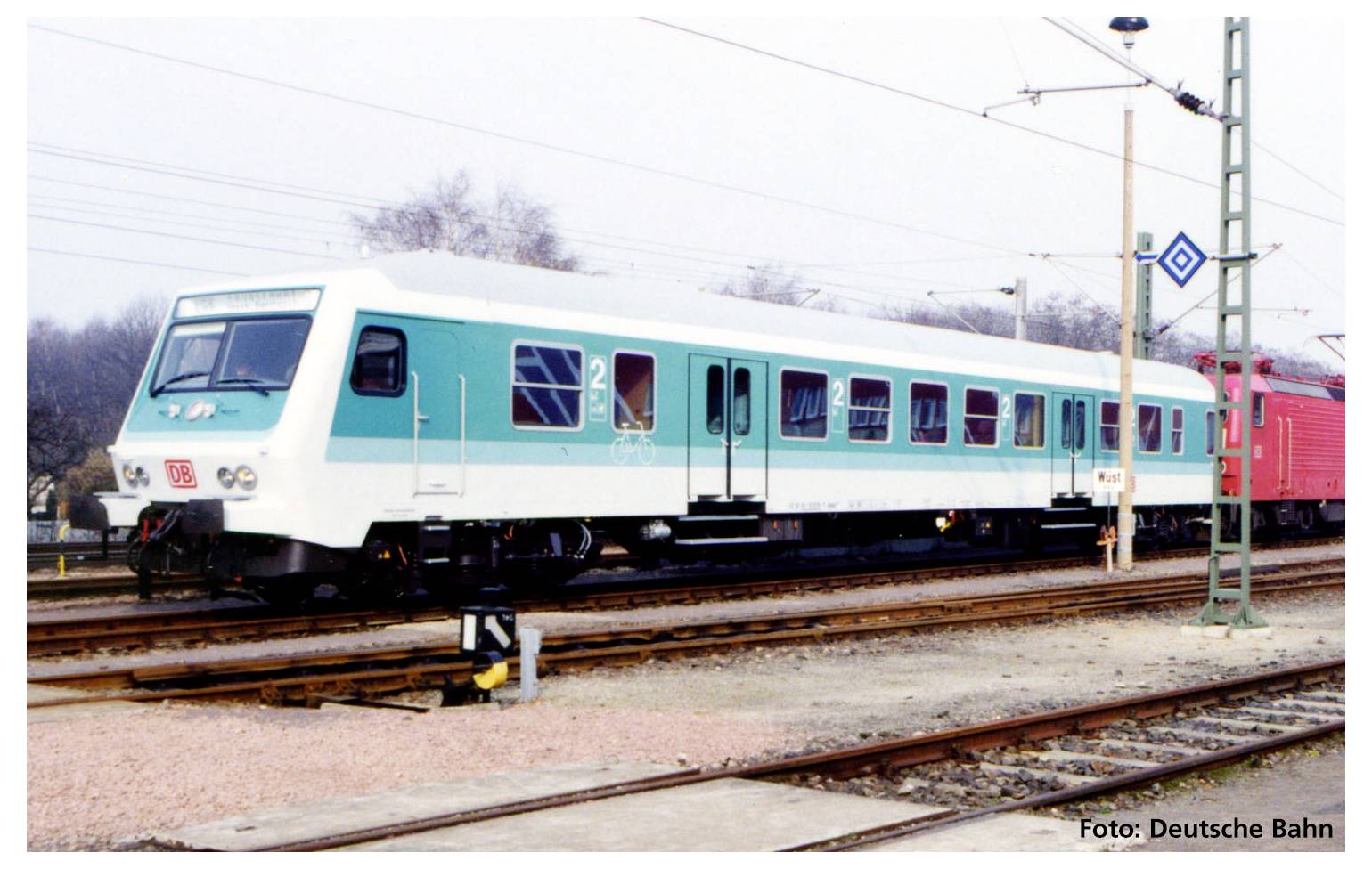 Piko H0 28024 H0 Halberstädter Mitteleinstiegssteuerwagen mintgrün der DB AG 2. Klasse