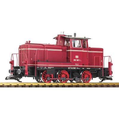 Eine rote Diesellokomotive der Deutschen Bahn, Modell 260 597-1, seitlich auf einem Gleis stehend, mit sichtbaren technischen Details.