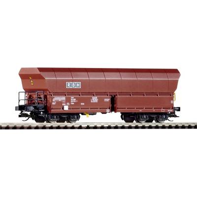 Ein roter Güterwagen mit der Aufschrift 'RBH' auf Schienen. Der Wagen hat eine rechteckige Form und steht still auf einem Gleisabschnitt.