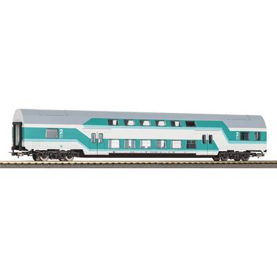 Ein zweistöckiger, grüner und weißer Zugwaggon auf Gleisen. Der Waggon hat zahlreiche Fenster und die Nummer '2' an der Seite.