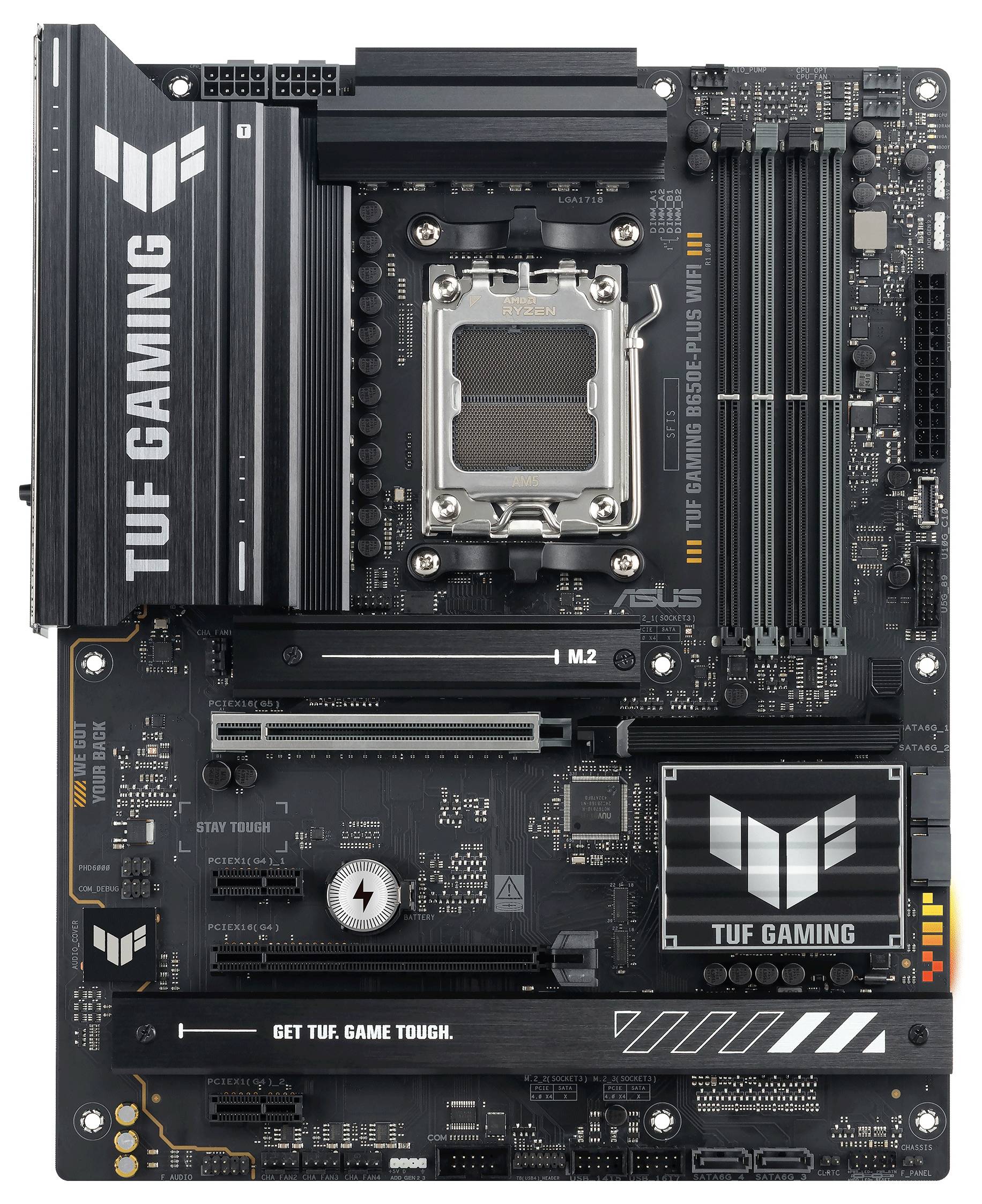Ein schwarzes Motherboard mit 'TUF Gaming'-Beschriftung, zeigt CPU-Sockel, RAM-Slots und Anschlüsse, geeignet für Gaming-PCs.