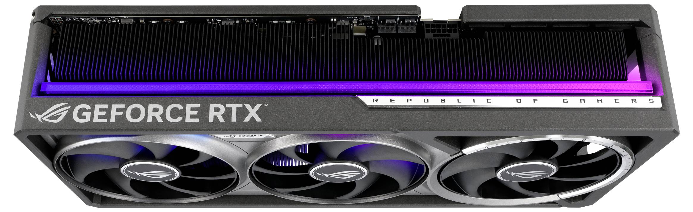 Grafikkarte mit drei Lüftern und RGB-Beleuchtung, markiert mit 'GEFORCE RTX' und 'REPUBLIC OF GAMERS'.