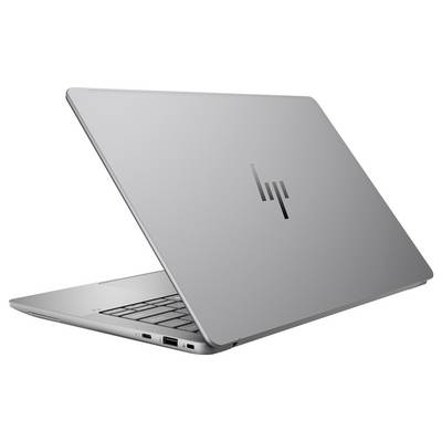 Ein silberner Laptop ist halb geöffnet. Der Bildschirm zeigt kein Bild. Auf der Rückseite des Displays befindet sich ein Logo.