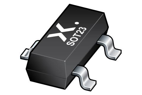 Nahaufnahme einer schwarzen oberflächenmontierten elektronischen Komponente im SOT-23-Gehäuse mit drei silbernen Anschlüssen auf dunklem Hintergrund.