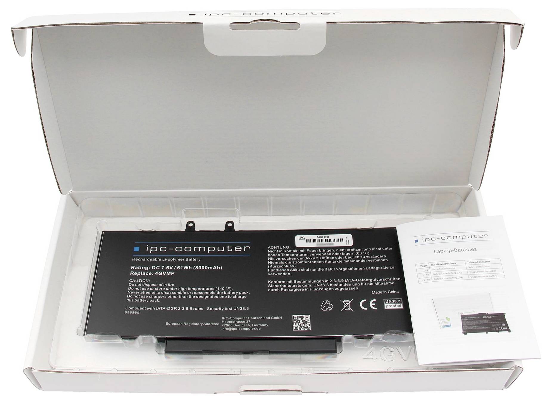 Laptop-Akku von ipc-computer in geöffneter Verpackung. Neben dem Akku liegt eine Anleitung. Akku hat 10,8V, 66Wh, 6000mAh.