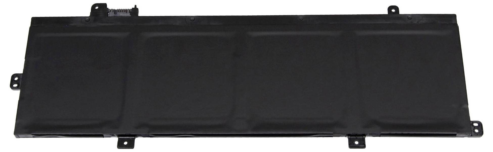 Schwarze rechteckige Batterie mit mehreren Befestigungslaschen an den Seiten.