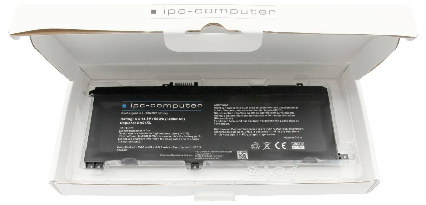 Ersatzakku von ipc-computer für Laptops, Modell-Nr. PA5185U-1BRS, in geöffneter Verpackung. Akku ist schwarz mit Spezifikationen in Weiß.