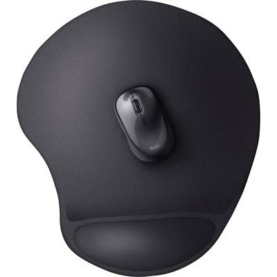Schwarze Computermaus auf ergonomischem, schwarzem Mauspad mit Handgelenkstütze.