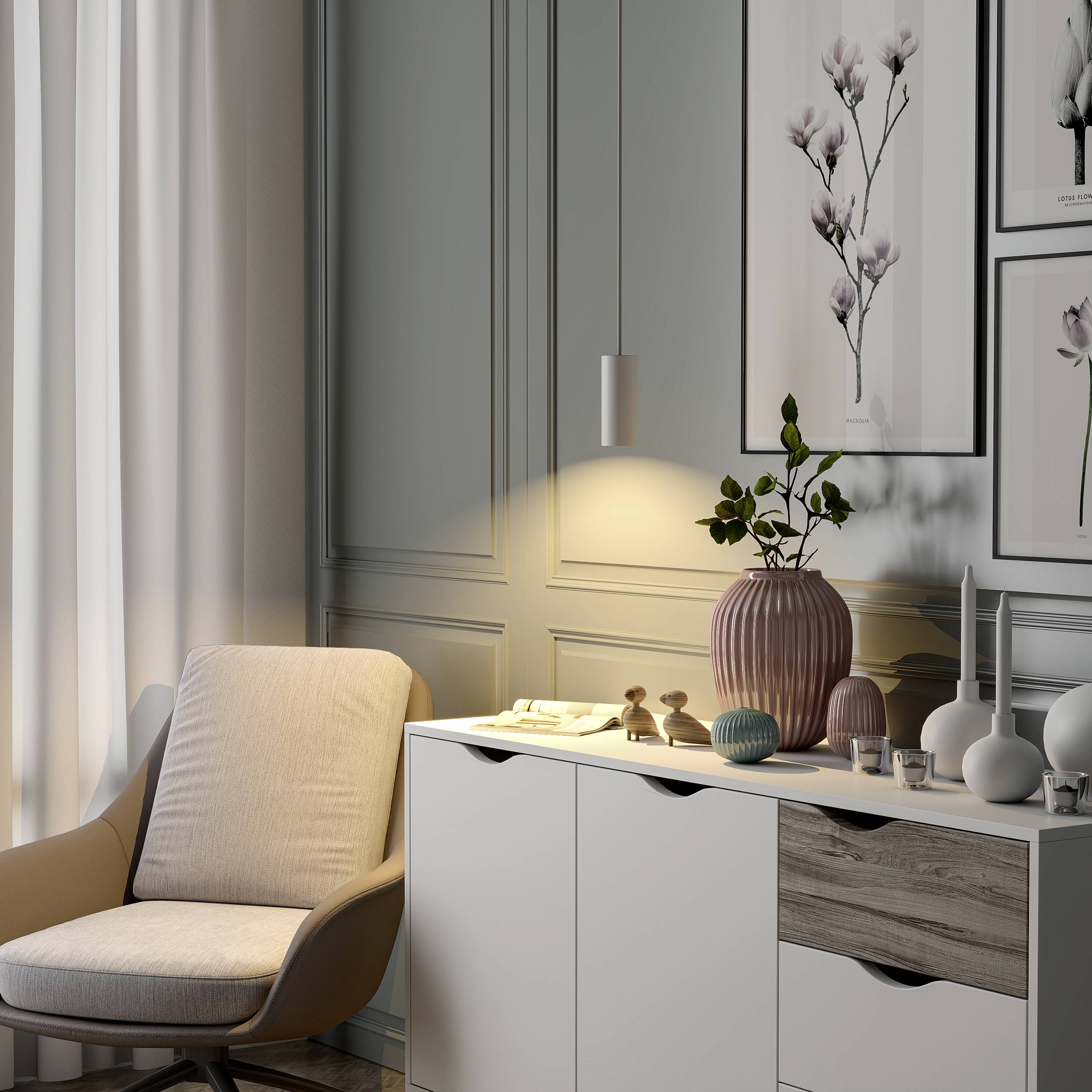 Wohnzimmer mit beigem Sessel, weißem Sideboard, Blumenschmuck und gerahmten Naturbildern an der Wand. Weiches Licht durch Fenster.