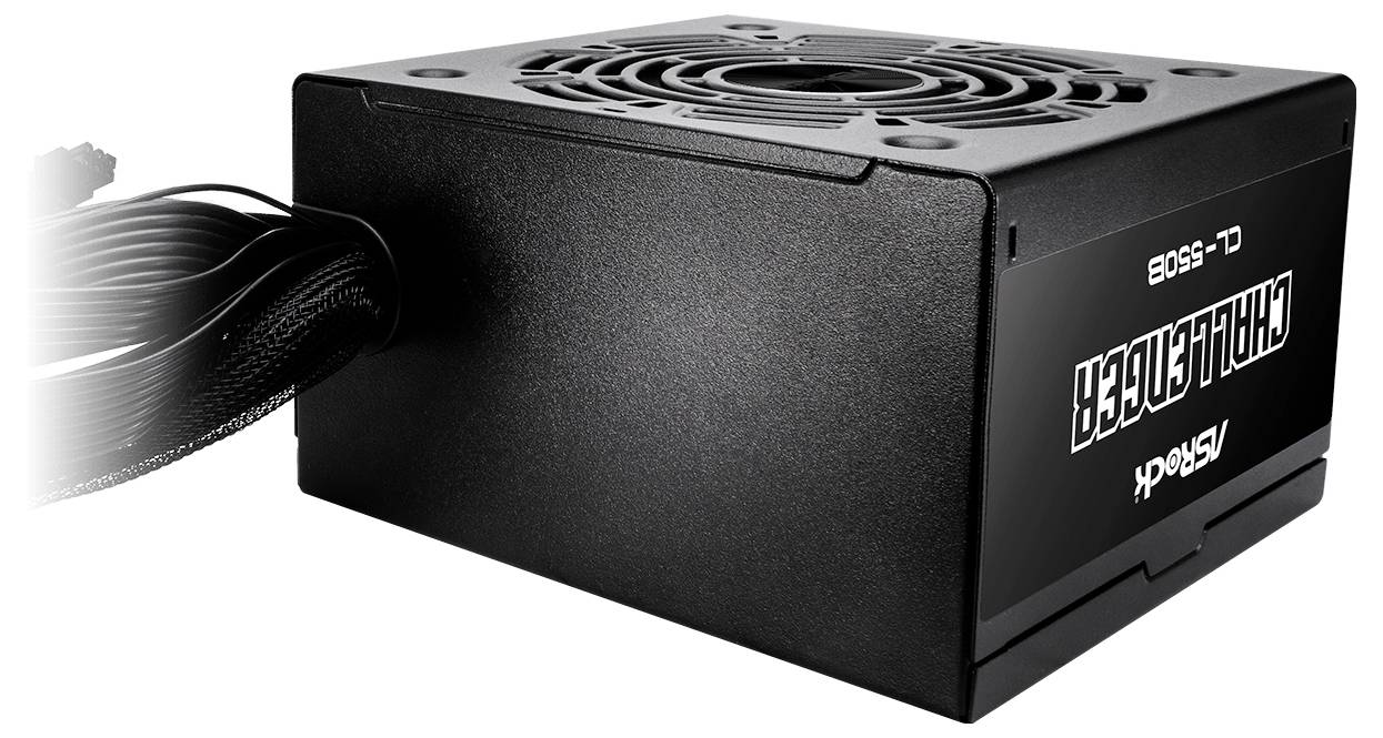 Schwarzes Computer-Netzteil mit Lüfter, gezeigte Verkabelung und markiertem Logo 'CHIEFTEC' an der Seite.