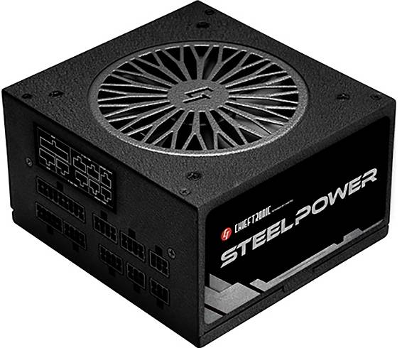 Schwarzes PC-Netzteil der Marke Chieftronic mit dem Schriftzug 'SteelPower' an der Seite, zeigt Anschlüsse und Lüfter oben.