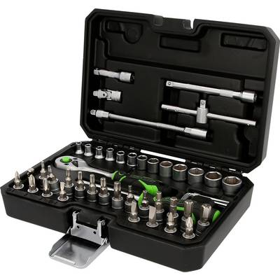 Ein offener Koffer mit einem umfangreichen Set von Schraubenschlüsseln und Stecknüssen, organisiert in verschiedenen Fächern.