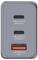 Ein Ladegerät mit zwei USB-C- und einem USB-A-Anschluss. USB-C unterstützt PD 3.0 (PPS) mit 65 W, USB-A unterstützt QC 3.0 mit 30 W.