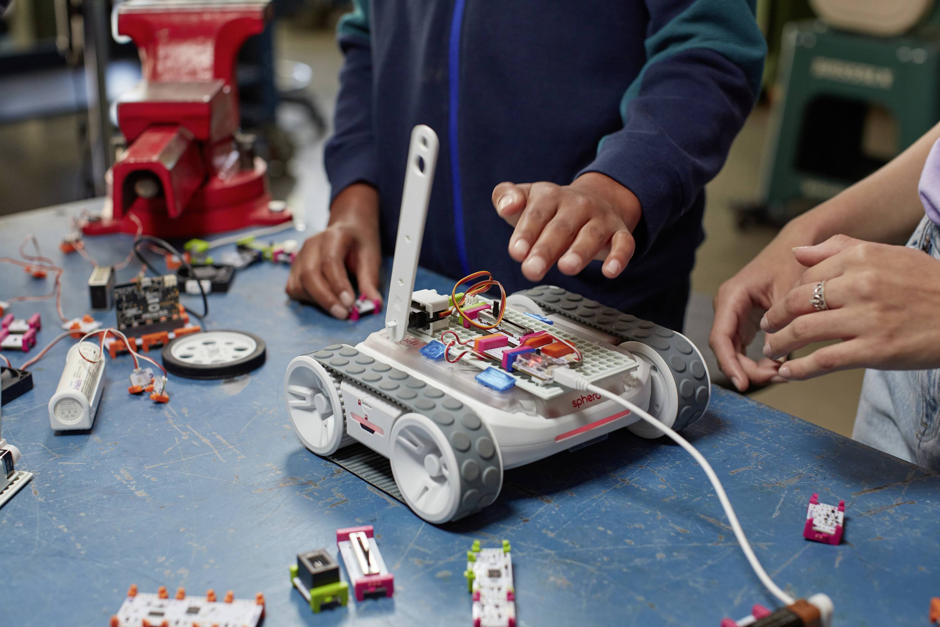 Sphero 940-0605 Sphero RVR+ 6er Pack Experimentierkasten-17